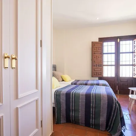Apartment Flamencos Con Garage 5 Pax Seville